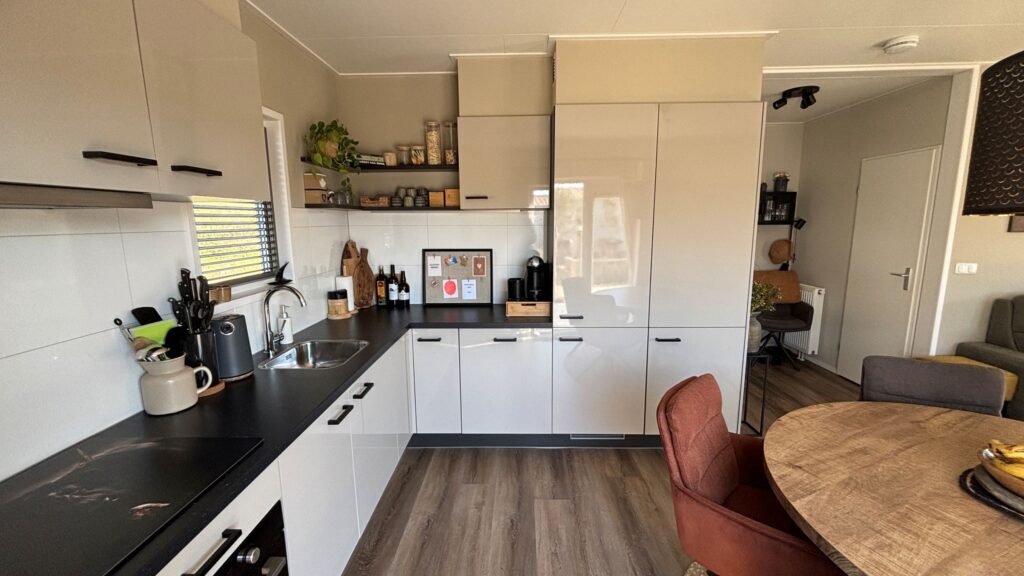 Foto 6 - Luxe chalet te koop op camping Grevelingenpolder, Brouwershaven